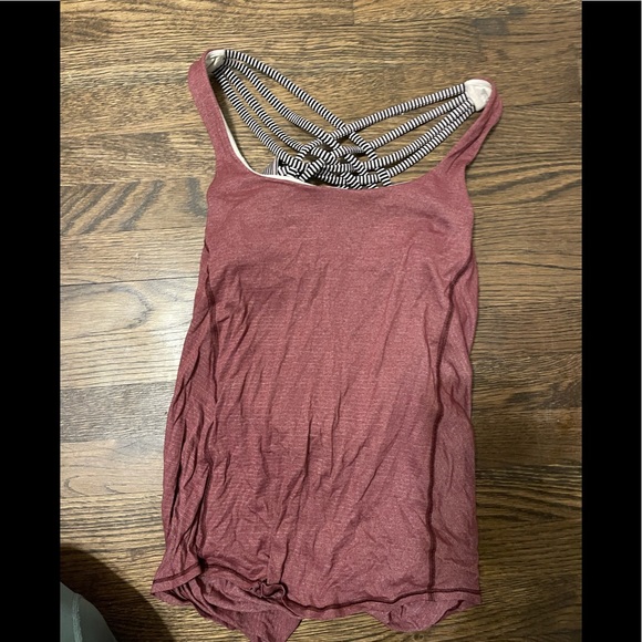 Lululemon work out top open back - Picture 2 of 2